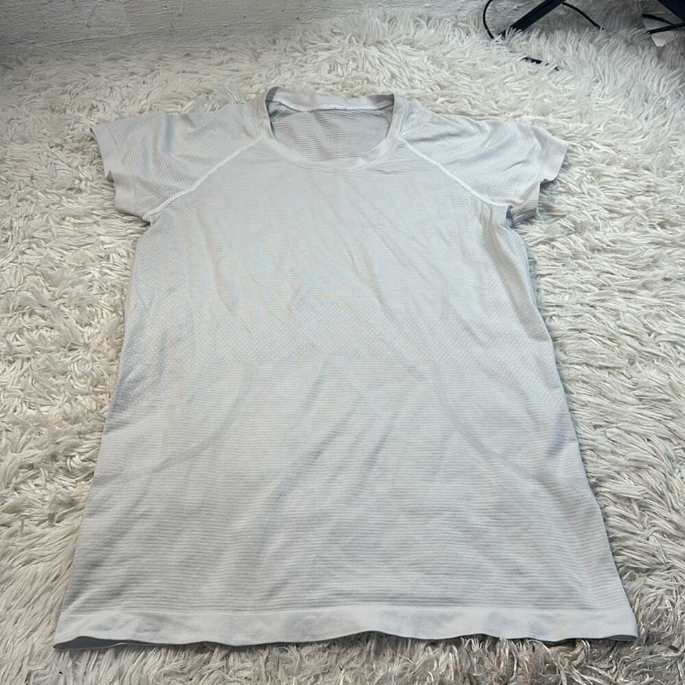 Lululemon Swiftly Tech Short Sleeve Crew Heathered White